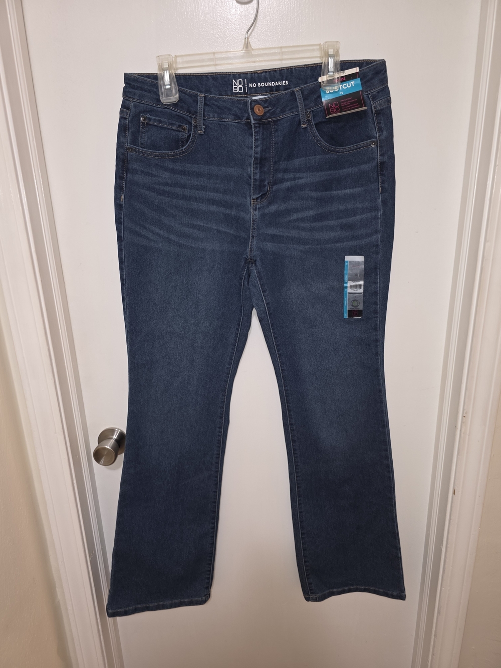 New With Tags No Boundaries Size 15 Mid-Rise Bootcut Stretchy Denim Jeans